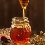 honey-yellow-beekeeper-1958464-e1678271626932